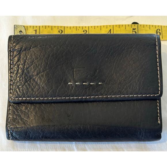 FOSSIL Women's Black LEATHER Wallet TriFold Flap Snap Closure Zip Vintage 90s - Picture 2 of 9